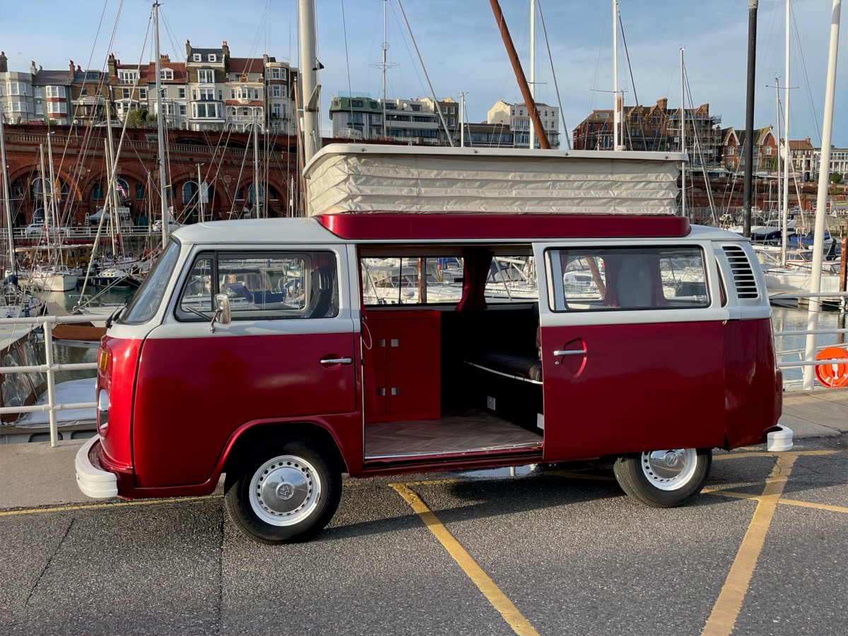 1972 Volkswagen T2 Camper Van / Bus Image 5
